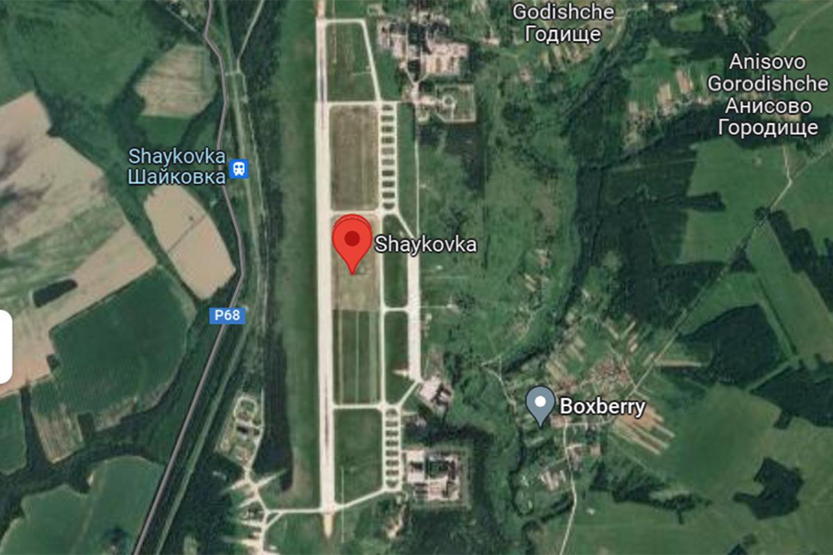 Дрон взорвался на военном аэродроме в России