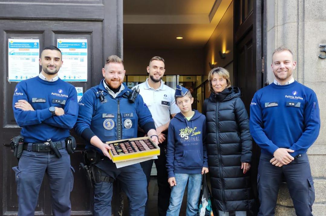 ten-year-old-boy-rewards-agents-with-chocolate-after-successful