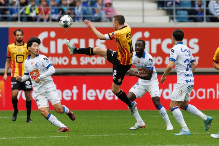 AA Gent flushes European hangover with a clear victory against ten men from KV Mechelen