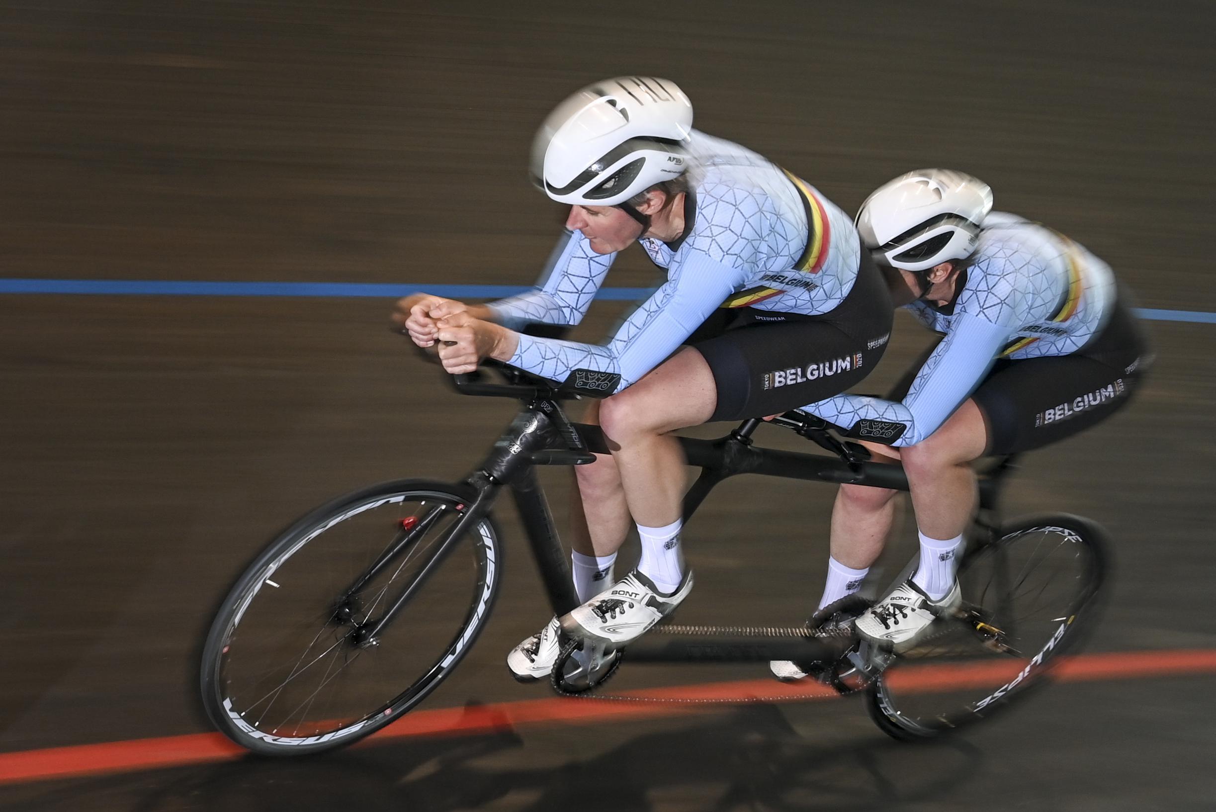 Griet Hoet En Anneleen Monsieur Steken Op De Kilometer Wereldtitel Op ...