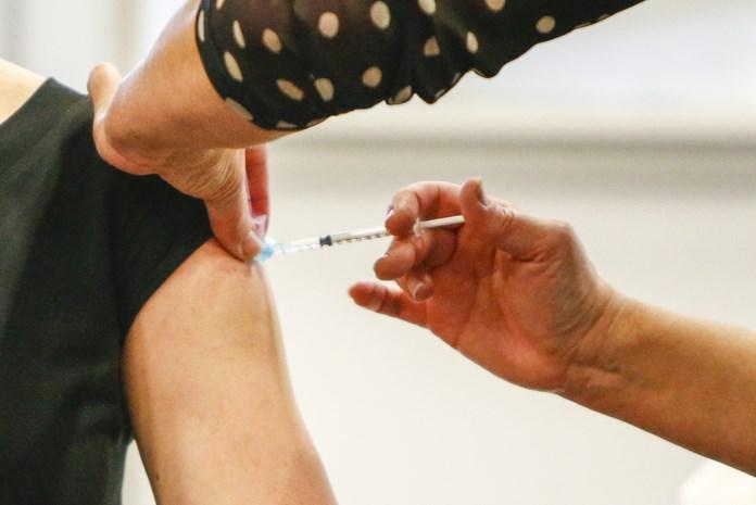 Nog vier vaccinatiemomenten voor boosterprik in centrum Westhoek