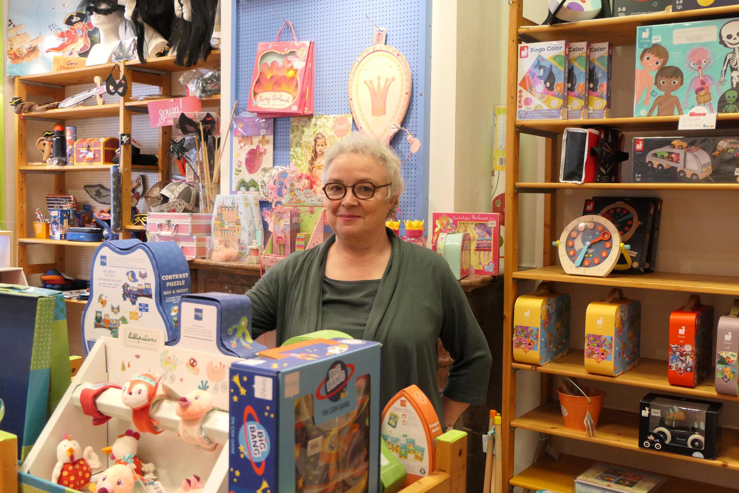 Subsidie erotisch Mus Alsof ik mijn eigen kind moet afgeven”: na 35 jaar sluit Bernadette (61)  noodgedwongen de deuren van haar speelgoedwinkel (Temse) | Het Nieuwsblad  Mobile