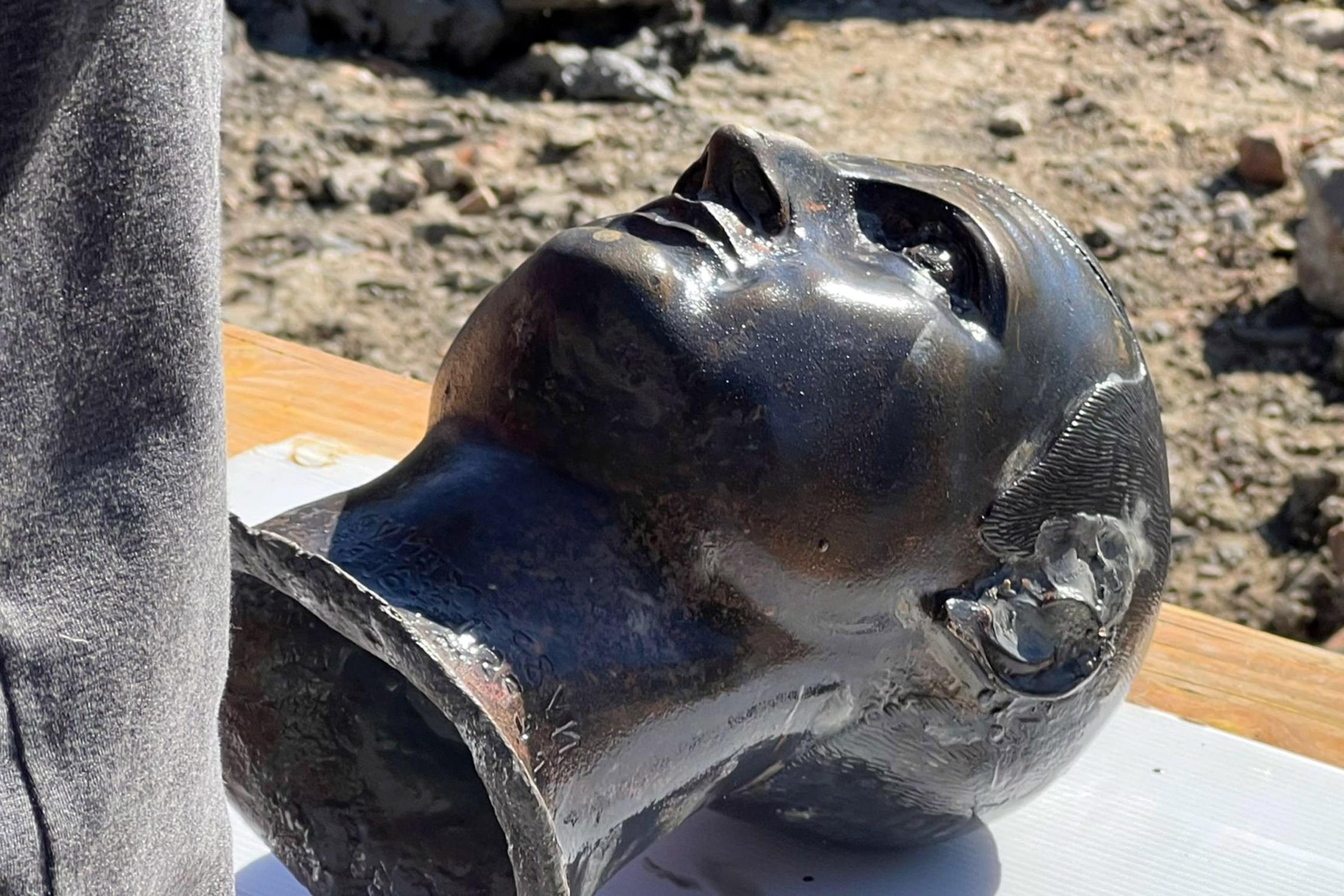 Gli italiani hanno inventato statue di bronzo uniche fin dai tempi antichi