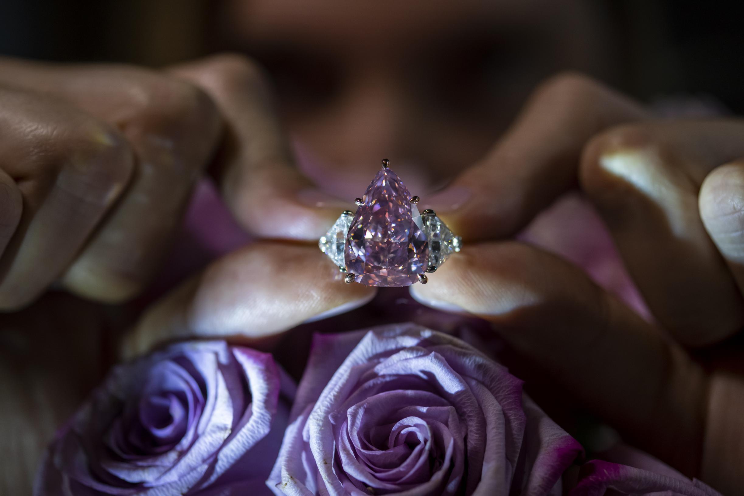 Giant pink diamond Fortune Pink auctioned for 28.6 million euros