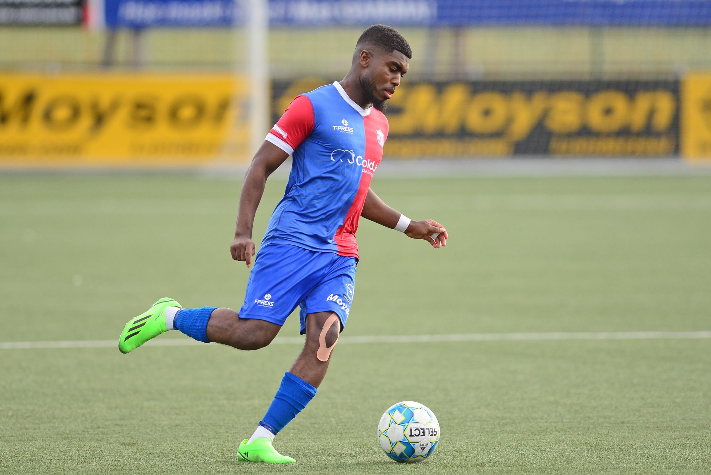 Papi Reangelo Manuel Loodst Londerzeel Met Twee Goals Naar Knappe Zege ...