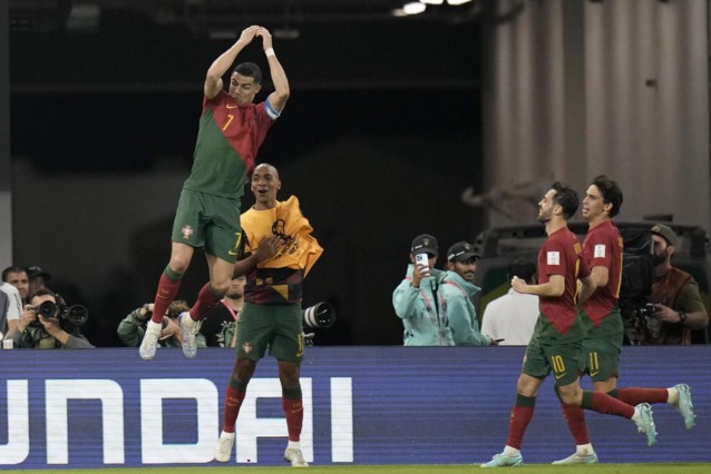 Portugal begint foutloos aan WK na spektakelrijk laatste halfuur tegen Ghana, Cristiano Ronaldo scoort historisch doelpunt