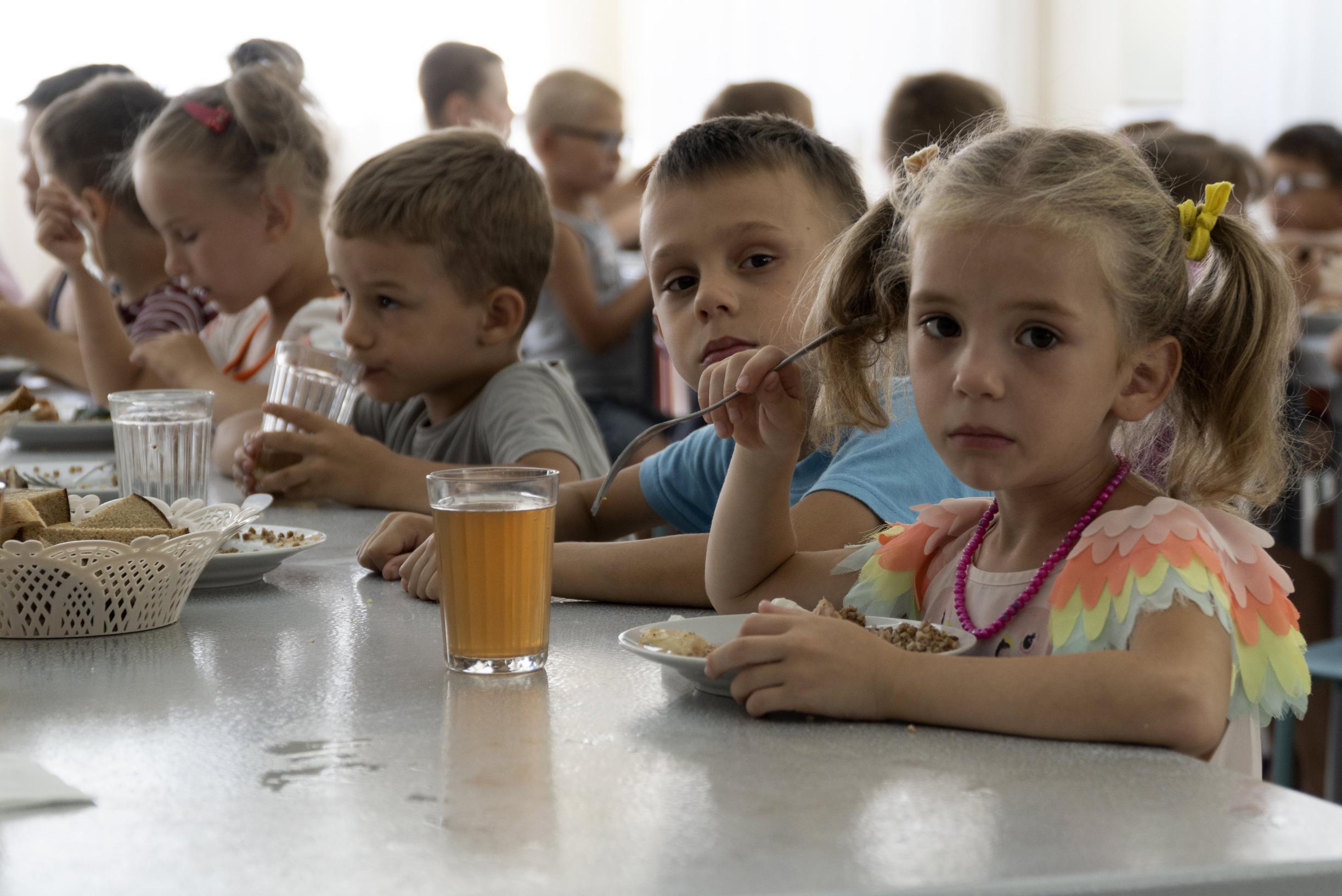 Sinds de invasie in Oekraïne werden al meer dan 11.000 kinderen gedeporteerd: dit is waar ze terechtkwamen