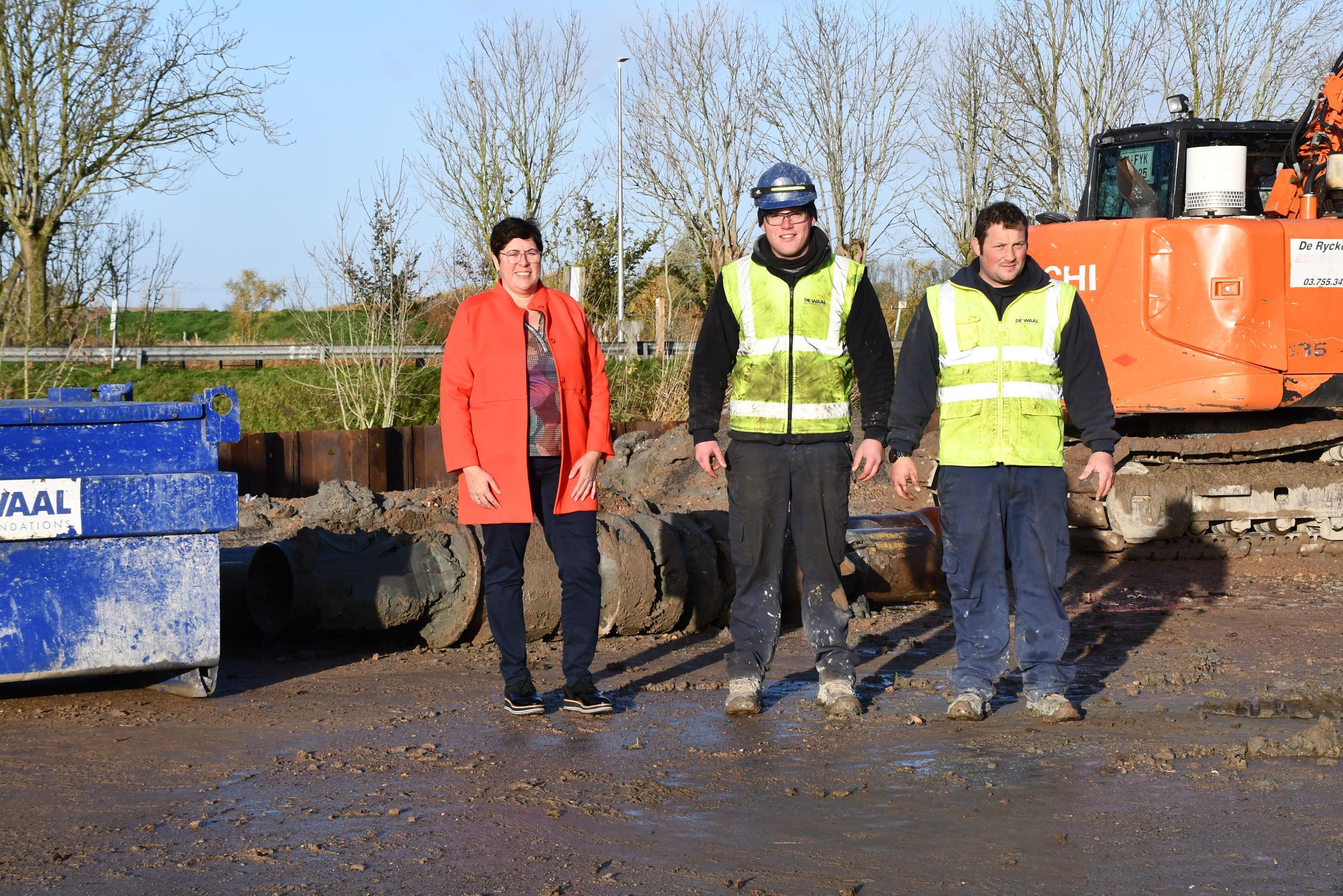 Nieuwe Kaaimuren Aan De Ijzer Kunnen Straks Tot Vrachtwagens Van De Weg Houden Diksmuide