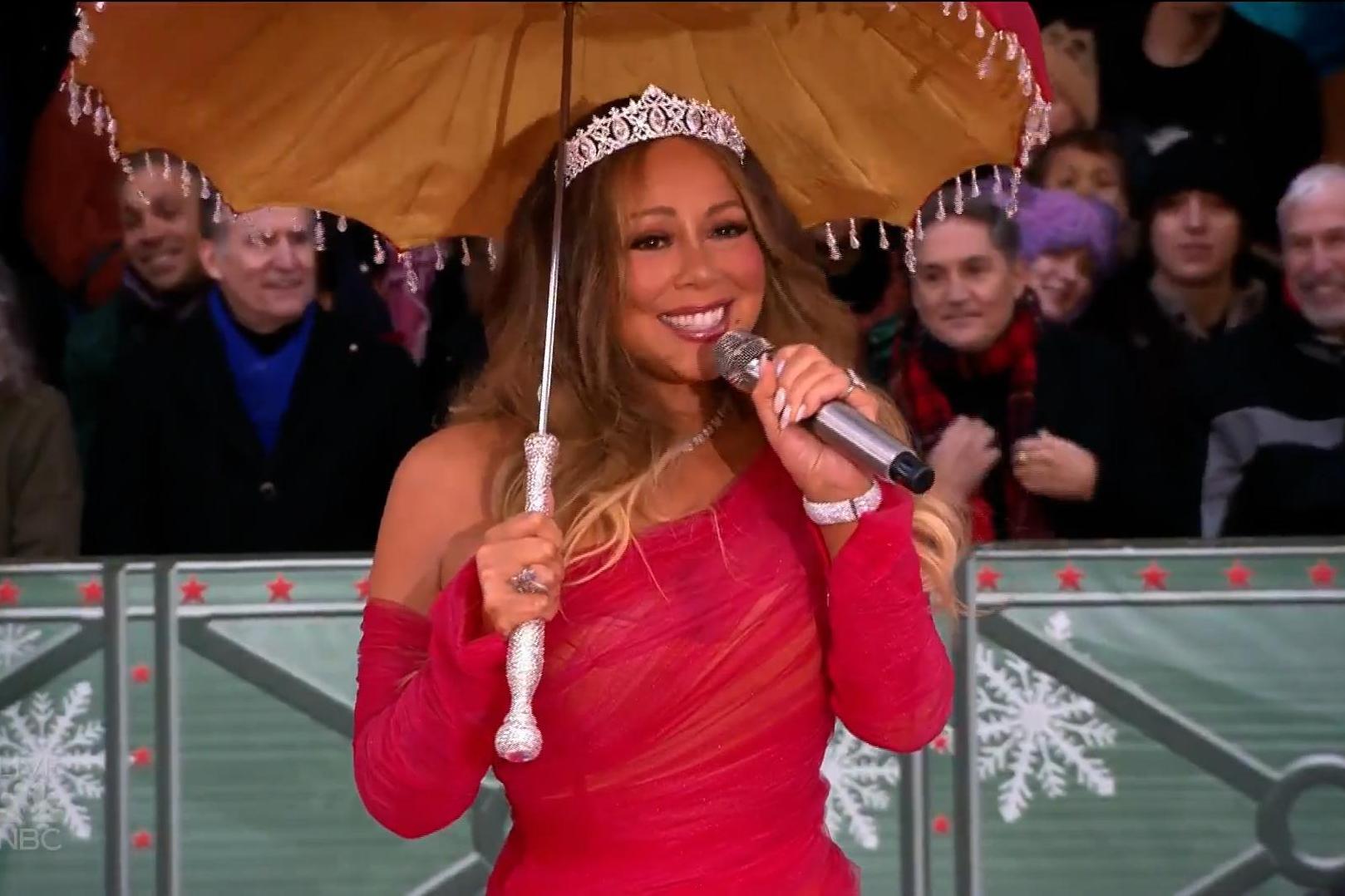 mariah-carey-under-fire-after-thanksgiving-parade-i-ve-never-seen-someone-imitate-so-poor