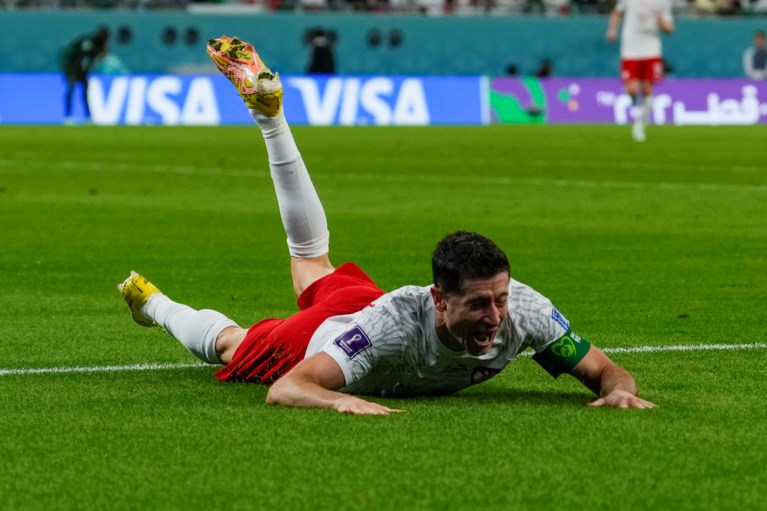 Geen nieuwe stunt: Robert Lewandowski zet Saoedi-Arabië met eerste WK-doelpunt voor Polen weer met de voeten op de grond
