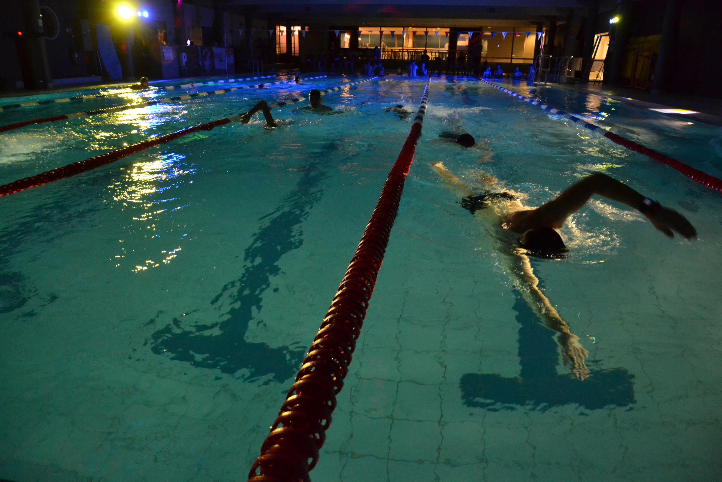 Temperatuur in zwembad en sporthallen gaat lager om te besparen op energiefactuur
