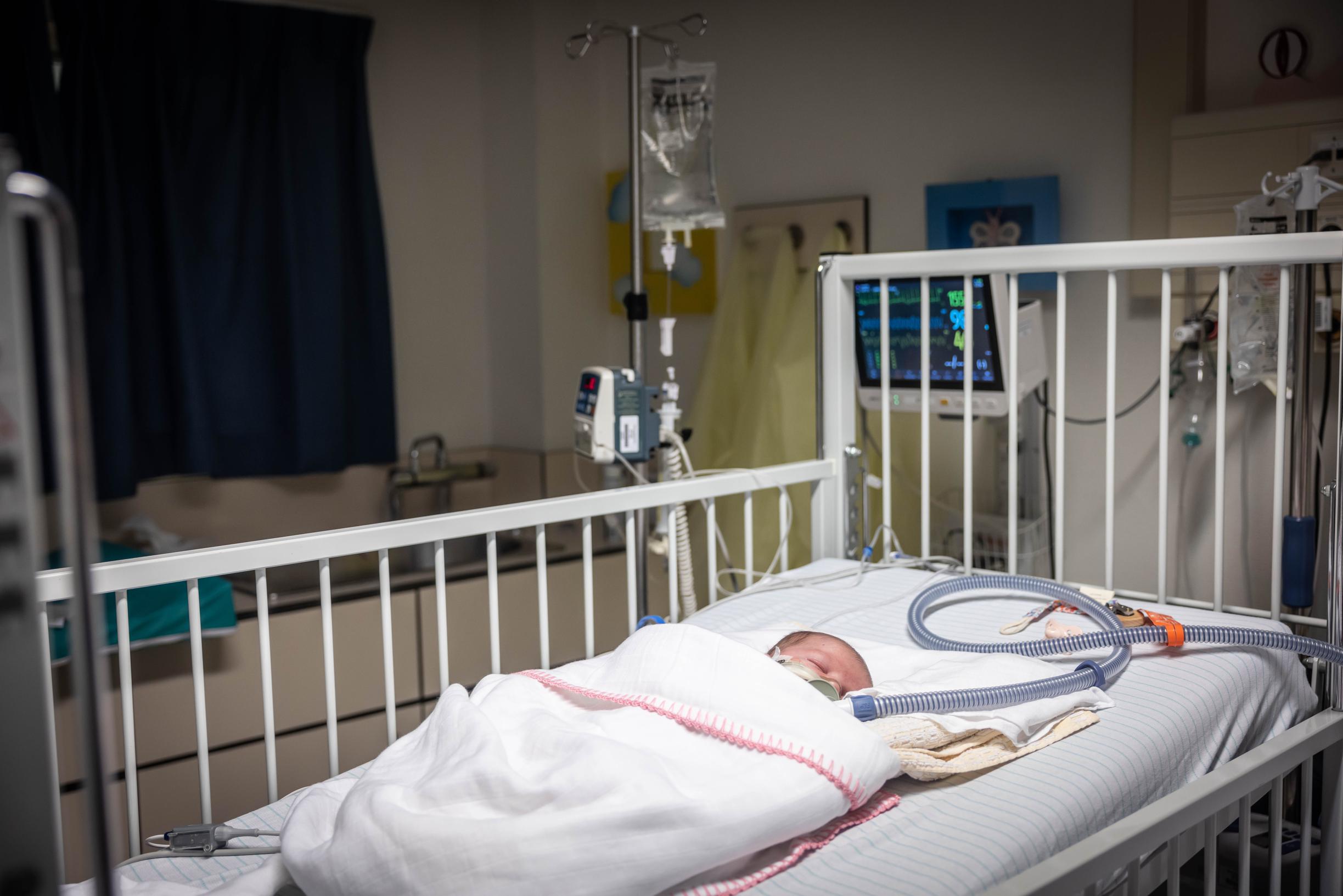 Overvolle kinderafdeling Jessa Ziekenhuis moet patiëntjes doorsturen door opstoot aan luchtweginfecties