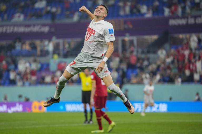 Serviërs stelen opnieuw de show, maar koelbloedig Zwitserland trakteert zich op WK-clash met Portugal in 1/8ste finales