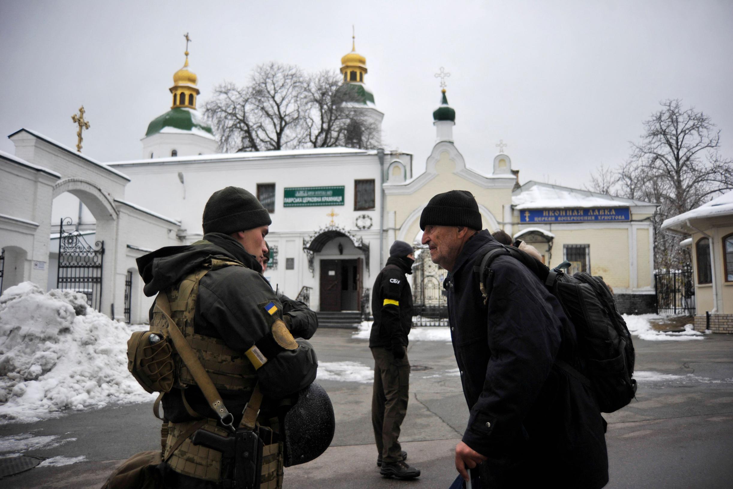 Зеленский хочет избавиться от влияния Русской церкви на Украине
