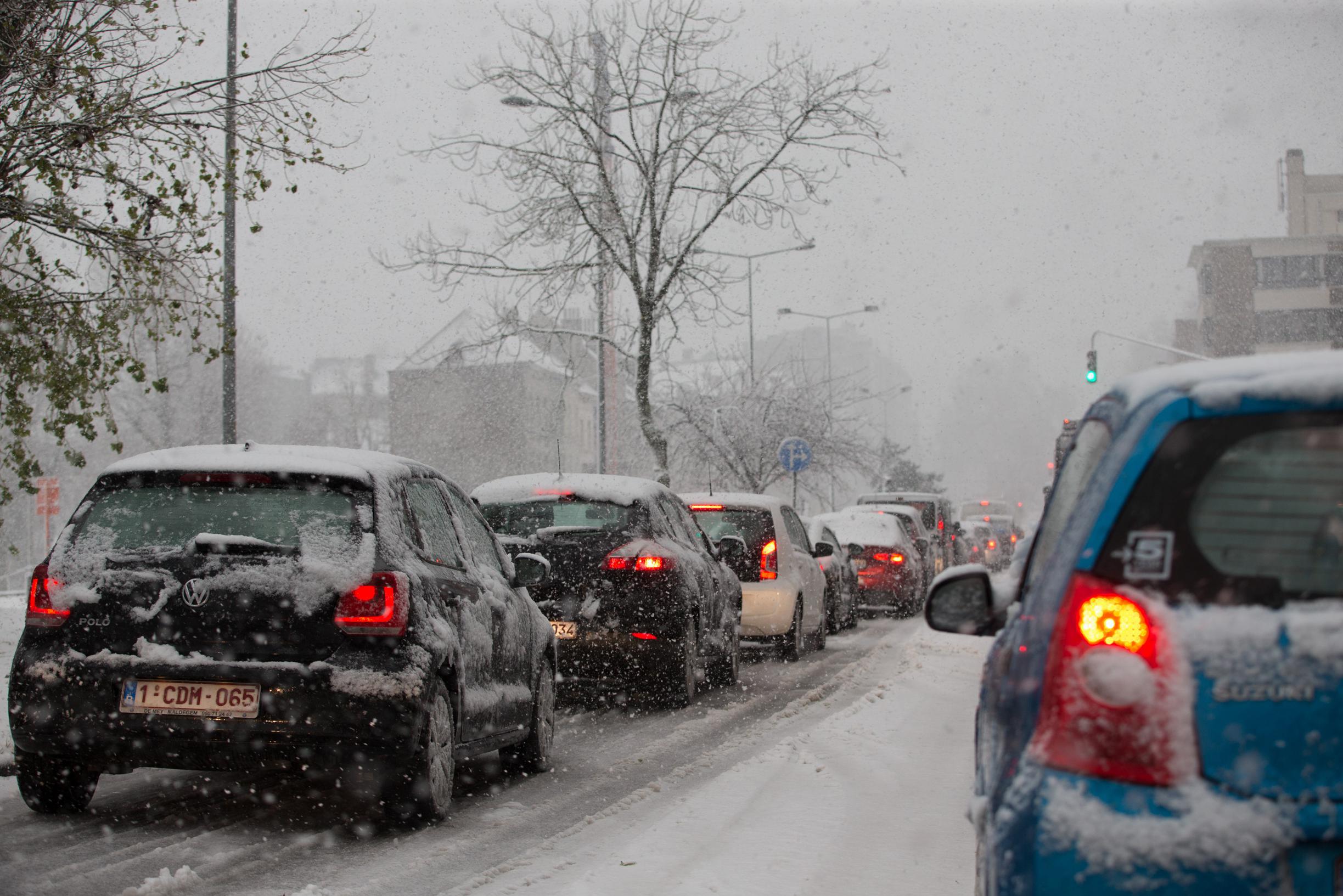 Code Geel: KMI Waarschuwt Voor Gladheid Door Smeltende Sneeuw En Sneeuw ...