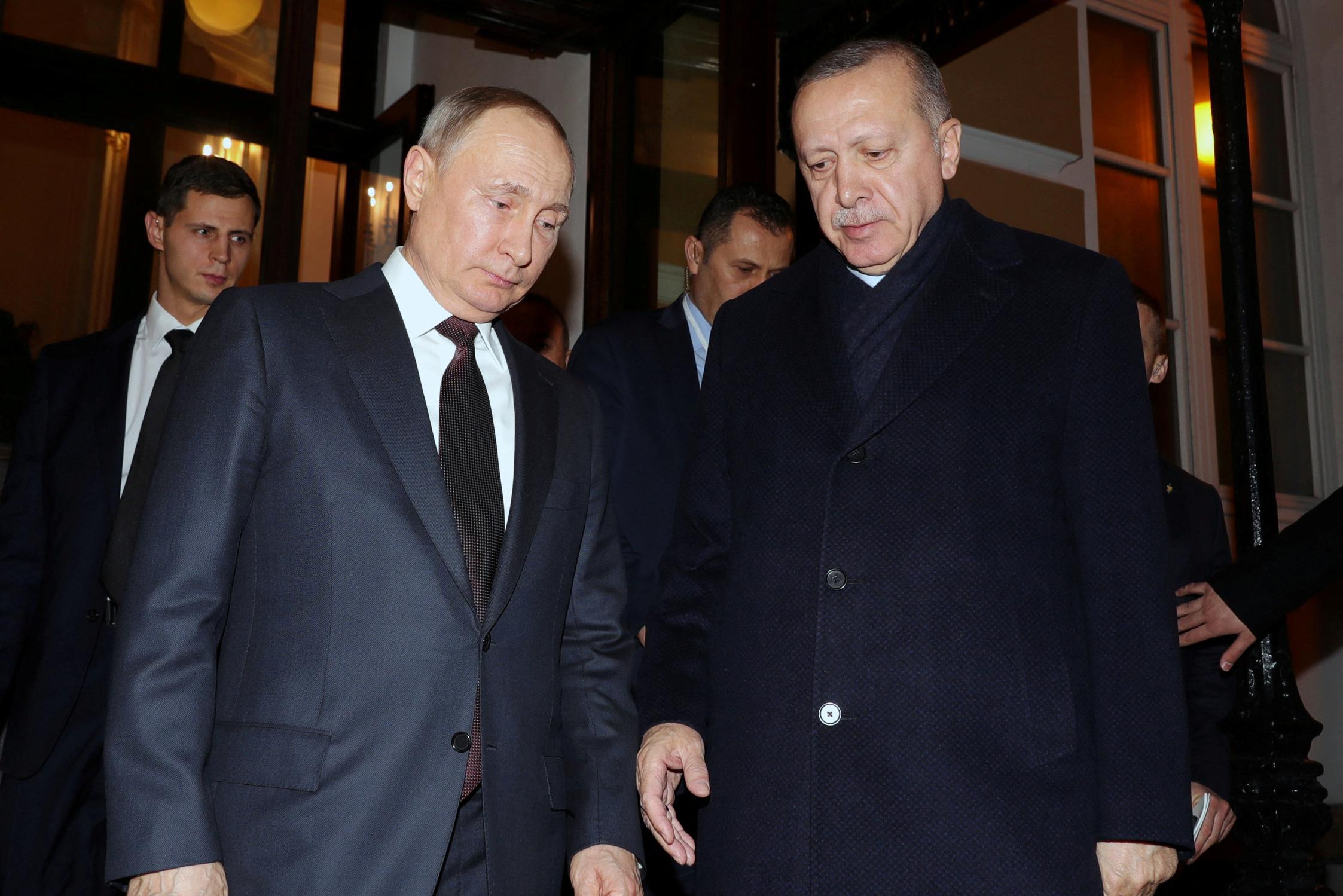 Эрдоган попросил Путина «очистить» север Сирии от курдских сил
