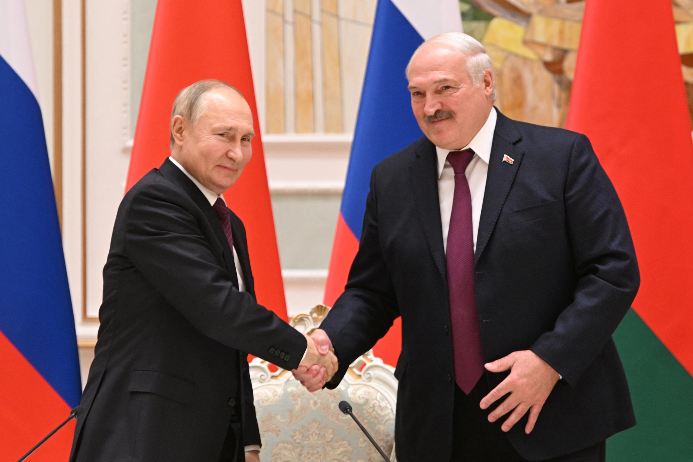 Putin assicura alla Russia che “non ha alcun interesse” ad annettere la Bielorussia