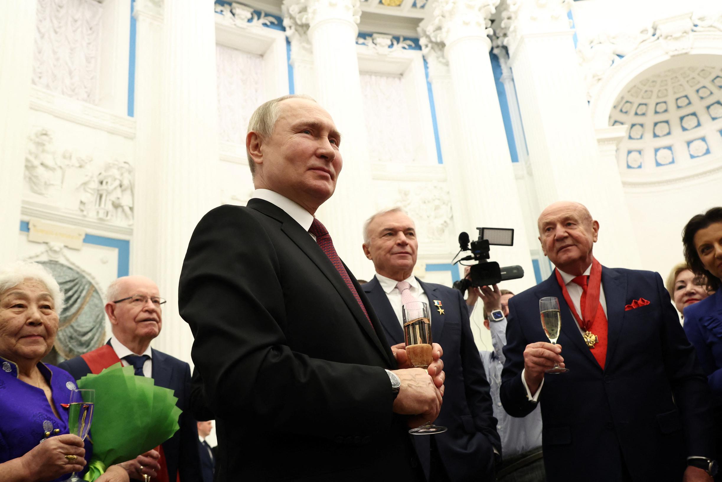 Россия хочет распустить одну из старейших правозащитных организаций