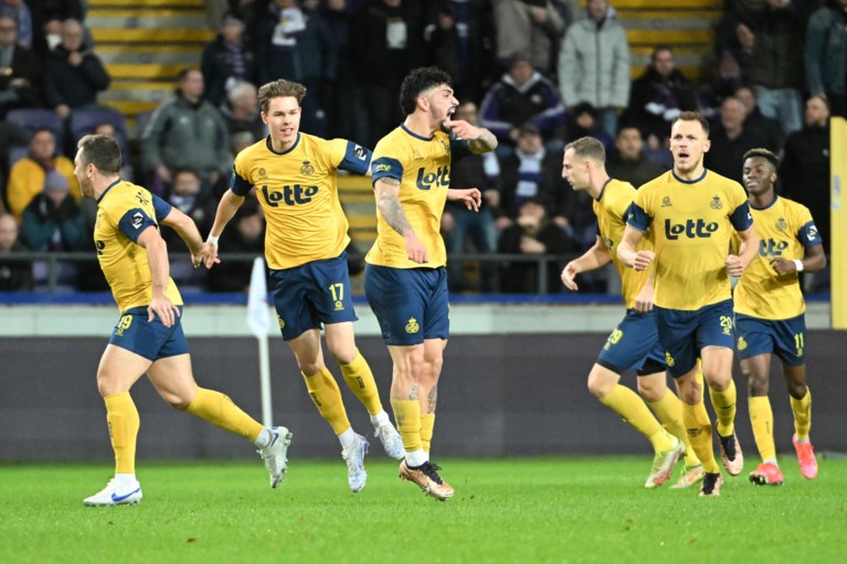 Anderlecht plays almost the entire match with ten, but only goes down fighting in the final minutes in the derby against Union