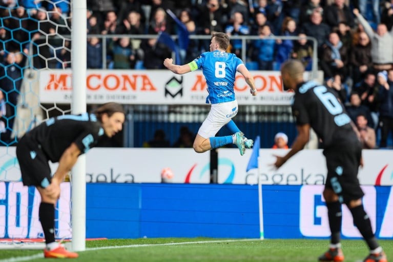 Racing Genk deals a sledgehammer blow to Club Brugge after a spectacular topper and remains authoritarian in the lead