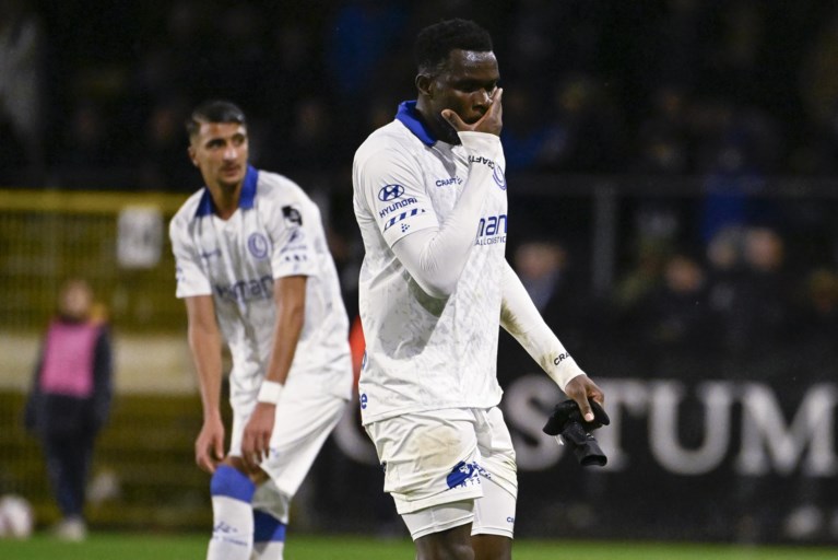 One half is enough for Union to advance to the semi-finals, AA Gent ends with ten