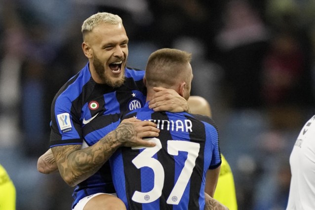 Inter vernedert Milan in Supercoppa, geen Belgen aan de aftrap, De Ketelaere en Origi mogen invallen  