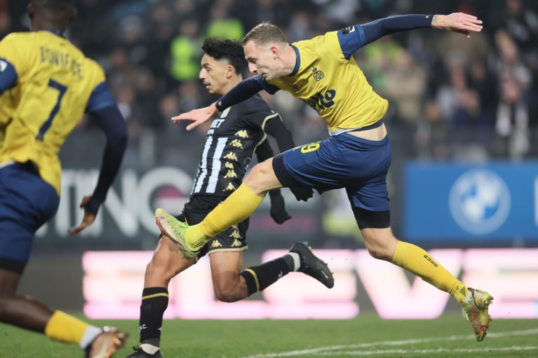 Felice Mazzu verliest nu ook met Charleroi van ex-ploeg Union, Zweedse spits Gustaf Nilsson opnieuw de held