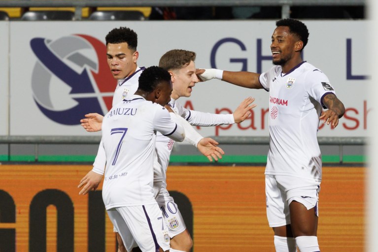 Anderlecht pakt broodnodige driepunter in Oostende, maar kan alweer niet imponeren tegen de voorlaatste in de stand