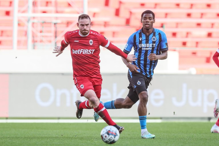 Weinig kansen, geen goals: Antwerp en Club Brugge delen de punten na flauwe topper die veel stillag