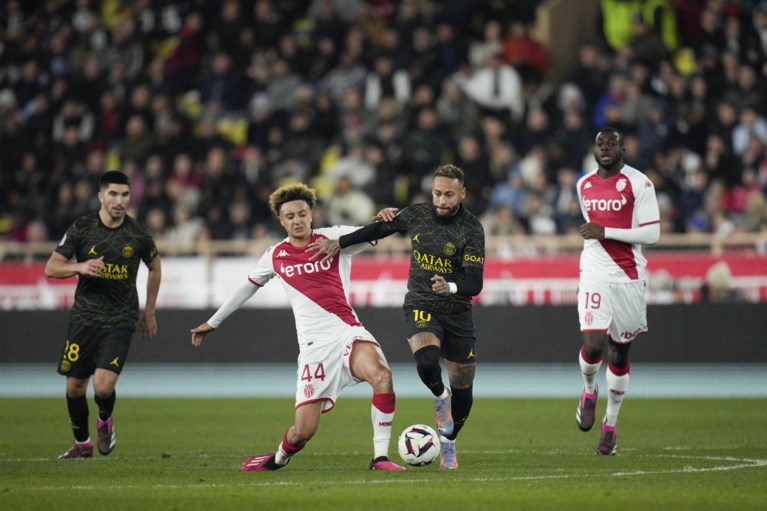 Een boze achterban, een verontruste coach en Mbappé die van zich laten horen: Philippe Clement en Monaco dompelen PSG in mini-crisis
