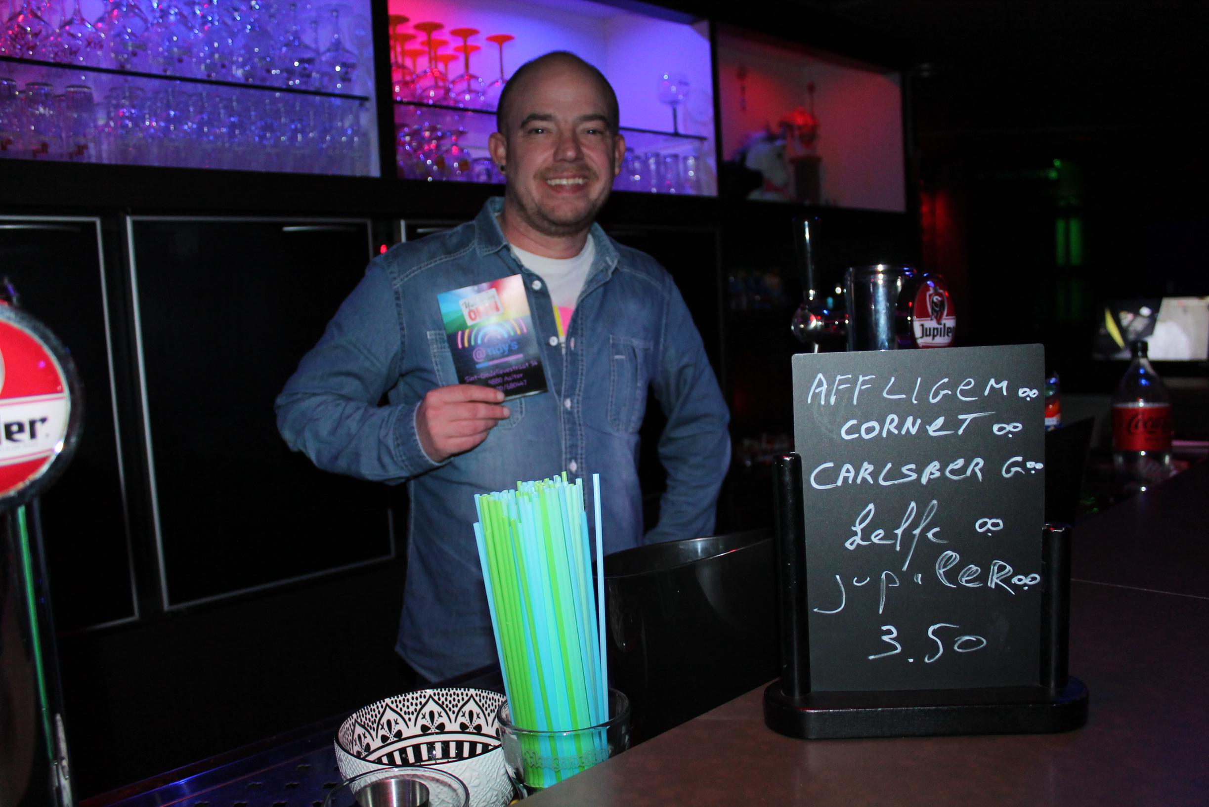 Pure broodroof en homofobie” gemeente blijft drankvergunning weigeren, maar Andy opent nu toch de deuren van zijn gaybar (Aalter) Het Nieuwsblad Mobile afbeelding