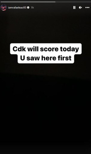 Charles De Ketelaere mag eindelijk nog eens starten bij AC Milan, maar gaat onderuit op het veld van Fiorentina