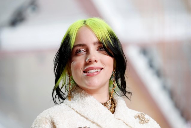Billie Eilish throws all social media apps away from the phone: ‘People also use the internet to make life miserable for others’