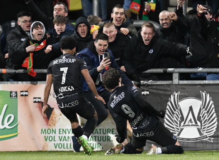 Spectacle in the East Cantons: ten-man KV Oostende takes a vital point in the relegation battle in minute 97