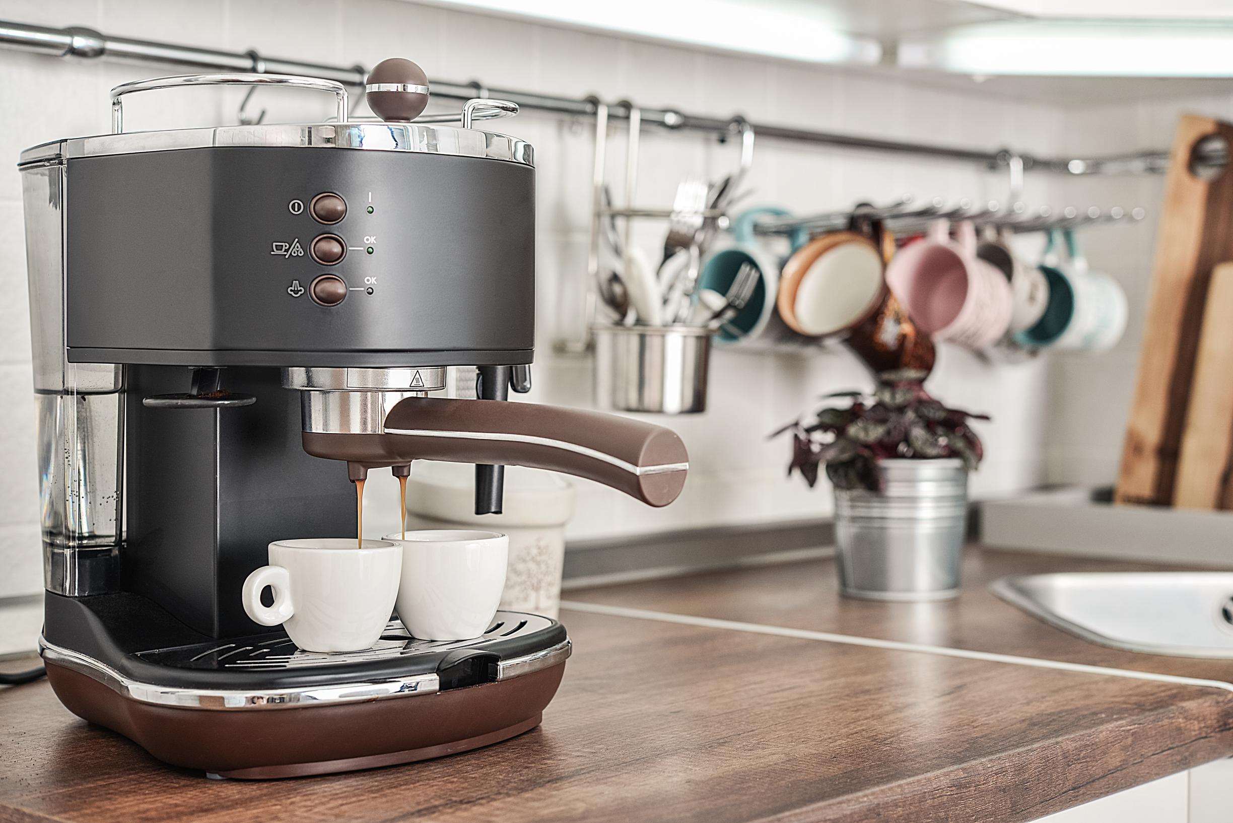 vies smaakje in de koffie: met de tips van onze huishoudexpert maak je koffiemachine Het Nieuwsblad Mobile