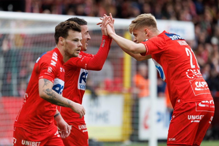 Het Rik De Mil-effect lijkt nu al uitgewerkt: slap Club Brugge gaat onderuit tegen KV Kortrijk dat een uitstekende zaak doet in de degradatiestrijd
