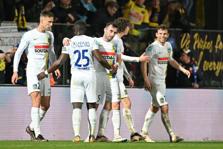 Westerlo wint op een diefje bij moedig KV Oostende dankzij afgeweken schot in blessuretijd