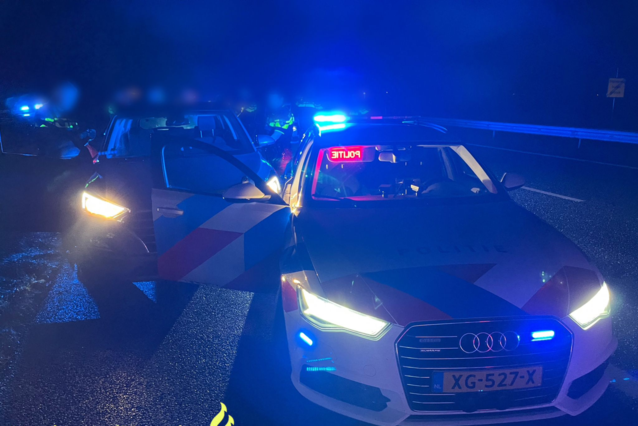 La polizia olandese ha catturato due adolescenti francesi con la loro auto rubata dopo un intenso inseguimento