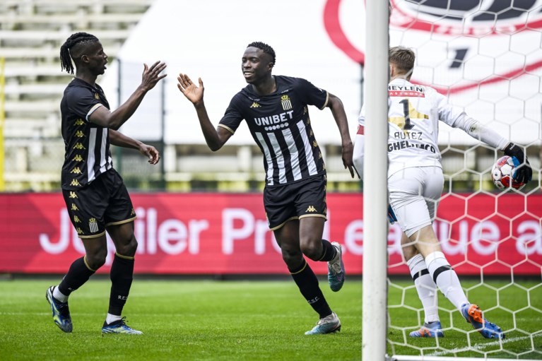 Not a tenth game in a row without a loss: inefficient Antwerp is surprised by Charleroi, which plays with ten men for half an hour