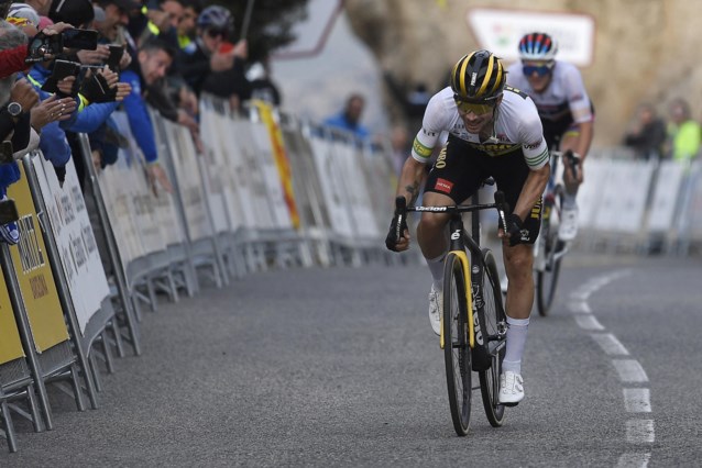 Primoz Roglic mette a suo piacimento la tappa regina del Tour de Catalunya nello sprint e consegna un colpo a Remko Evenpoel