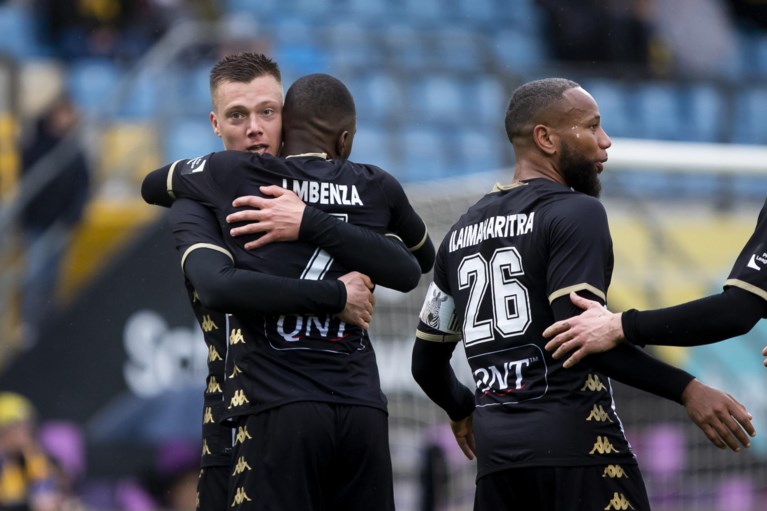 Westerlo kan top vier nu wel vergeten: Charleroi komt in de toegevoegde tijd winnen in het Kuipje