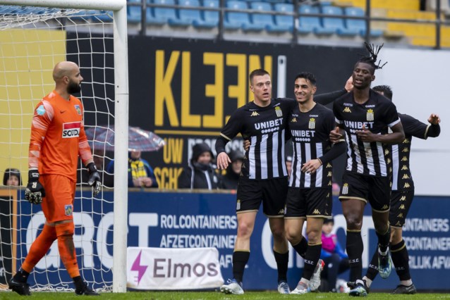 Westerlo kan top vier nu wel vergeten: Charleroi komt in de toegevoegde tijd winnen in het Kuipje