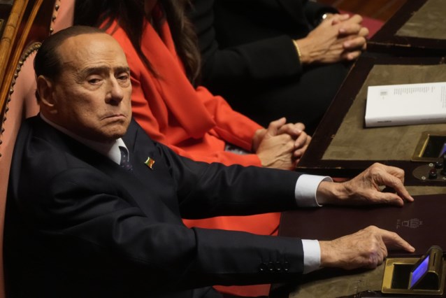 Tre volte Presidente del Consiglio e famigerato in Belgio e all’estero: la malattia significa la fine politica di Silvio Berlusconi?