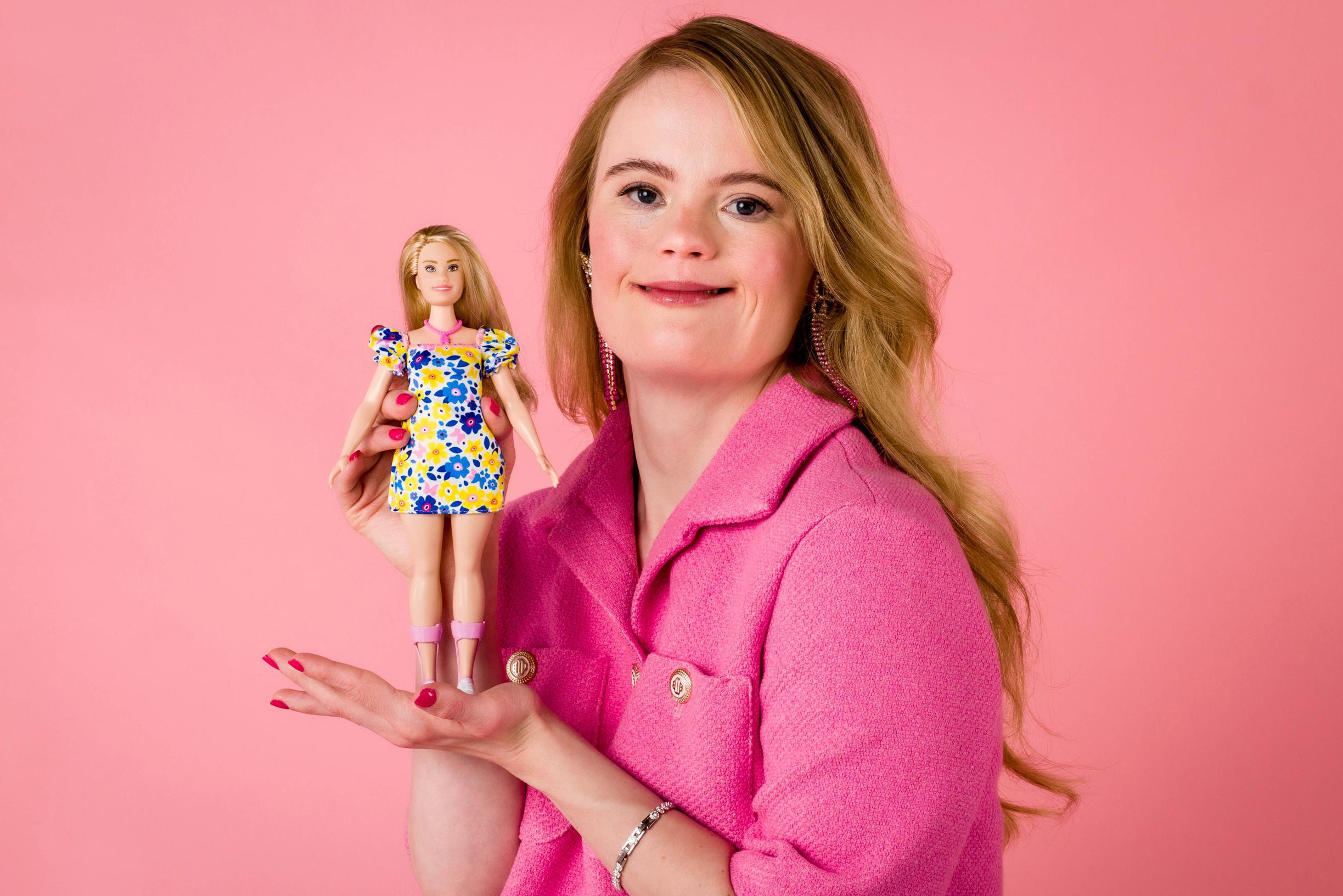 Waarschuwing lijden Schuur Van “niet echt geslaagd” tot “ik herken mij er wel in”: meningen zijn  verdeeld over nieuwe Barbie met syndroom van Down | Het Nieuwsblad Mobile