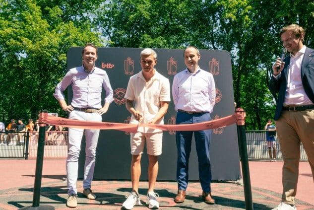 Rode Duivel Trossard opent Belgian Red Court in Winterslag