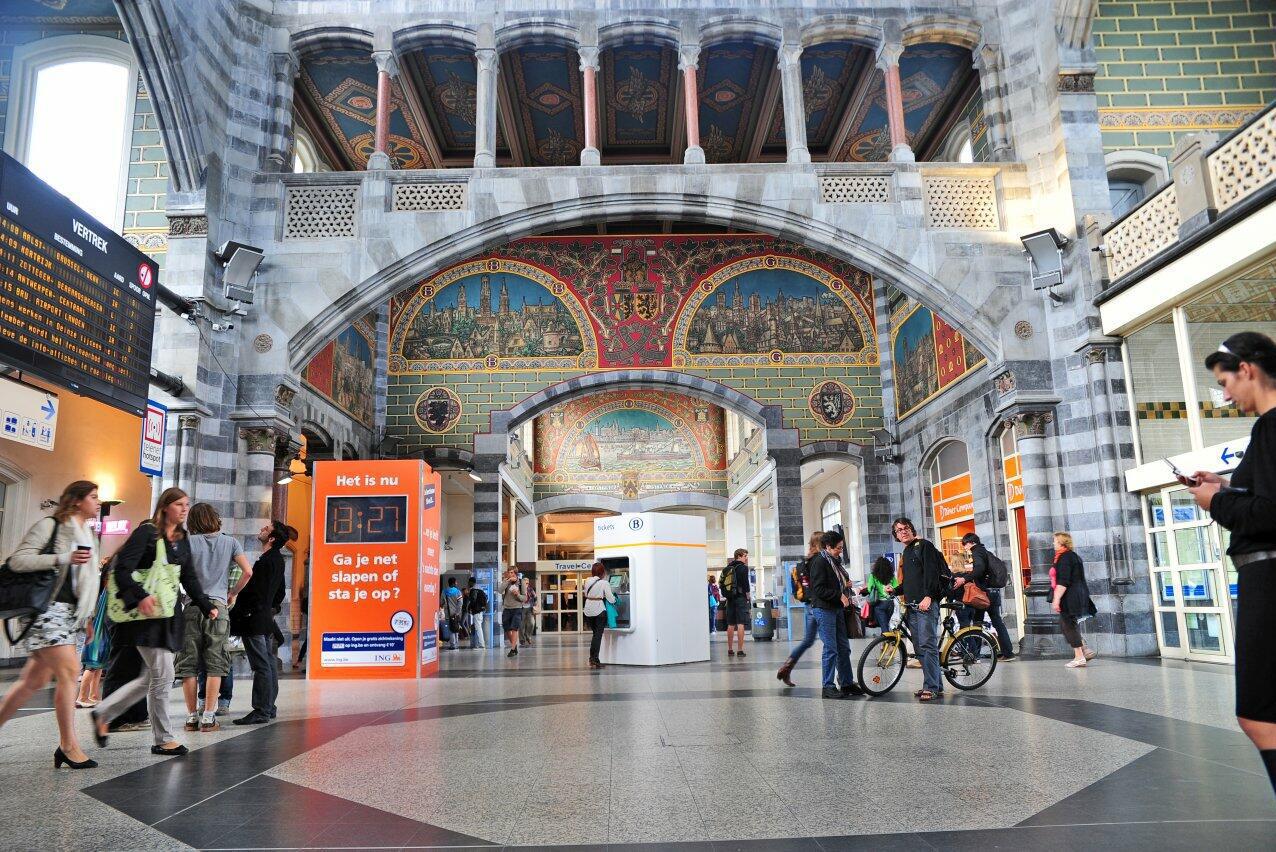 De mooiste wandeling vanuit station Gent-Sint-Pieters: teruggeflitst naar  de tijd van Jan van Eyck (Gent) | Het Nieuwsblad Mobile