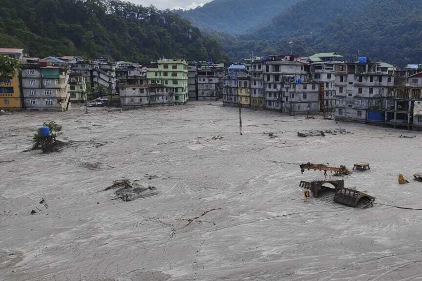 Al Minstens 77 Doden Na Overstroming Van Meer In Himalaya In India ...