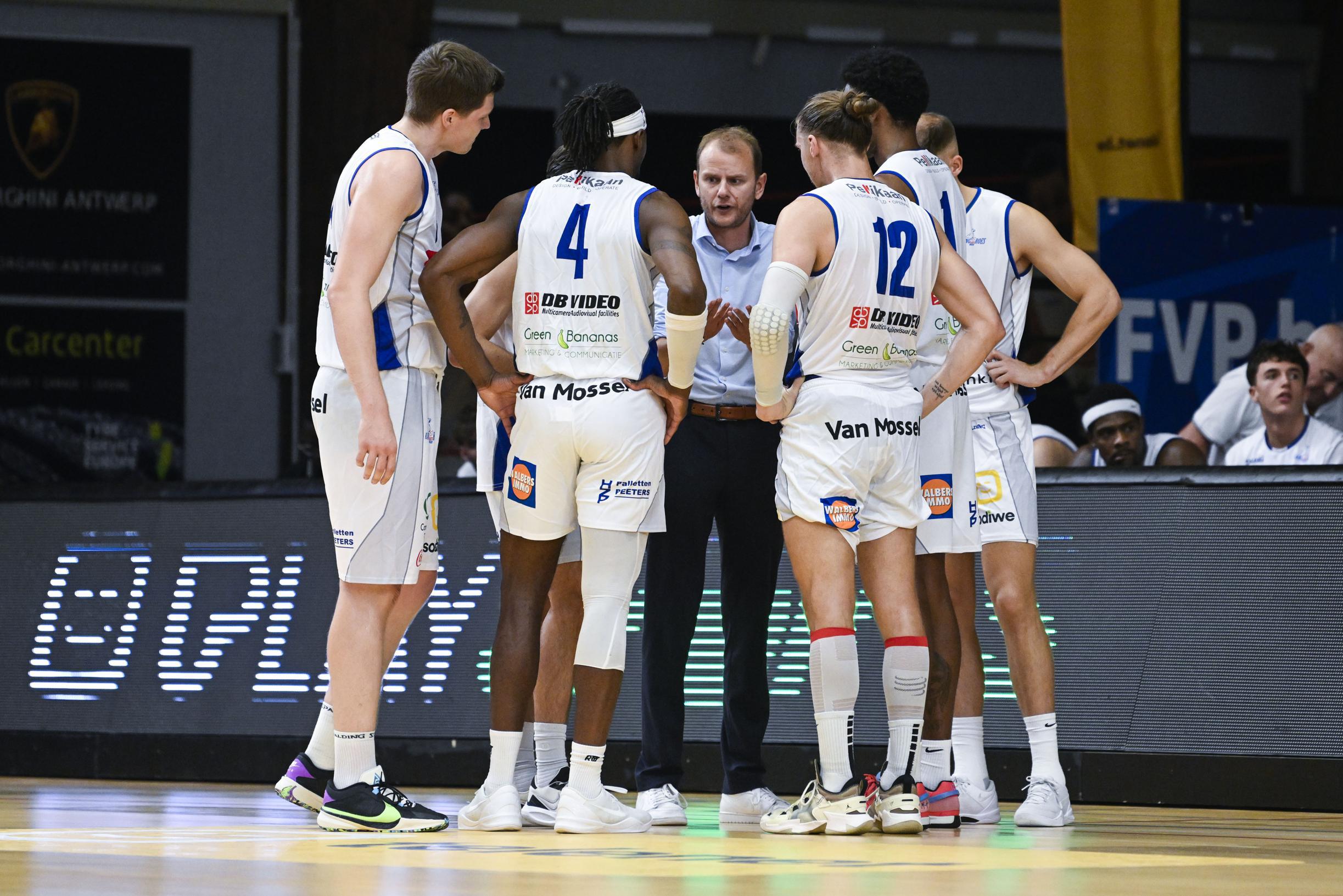 Besiktas v Slavia Banska Bystrica, Full Basketball Game