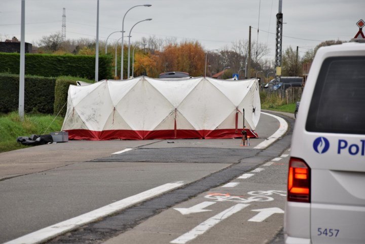 Fietsster (60) overleden na ongeval met vrachtwagen