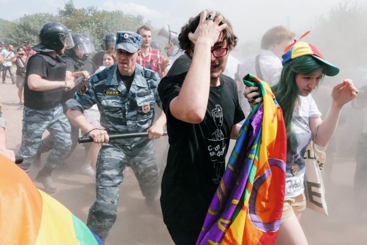 Rusland bestempelt LGBTQ+-beweging als  “extremistisch”: “Dit zal talloze mensen treffen en de gevolgen kunnen catastrofaal zijn”